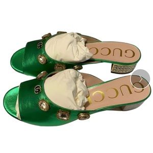 Metallic green Gucci mules! Worn 1x. Euro size 39 fits 8-8.5 U.S perfect.